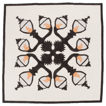 Kukui ʻo Hale Aliʻi Quilt White quilt appliqued with a repeating, symmetrical lampost design radiating from the centre, and a black border around the edge.